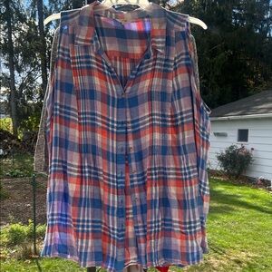 Sleeveless Plaid Button-Up Shirt